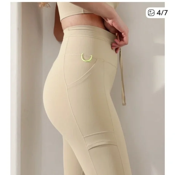 Athlete solution Cargo Tight Cream High-Waisted Leggings - Picture 3 of 7